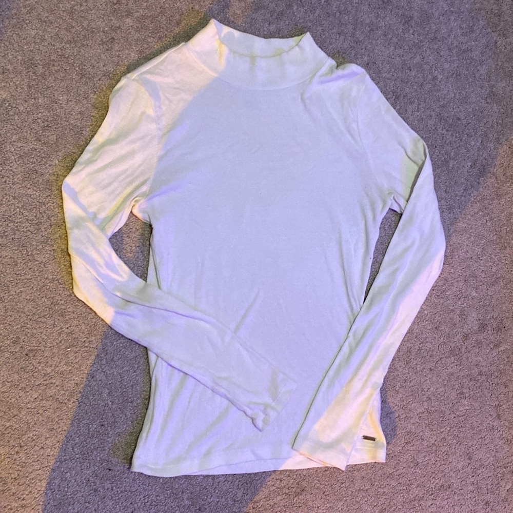 Hollister brand long sleeve top with slight turtle neck